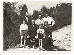 Peter Mervič con la famiglia e i nipoti